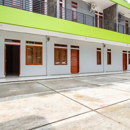 Spot On 2891 999 Guest House Sumedang Экстерьер фото