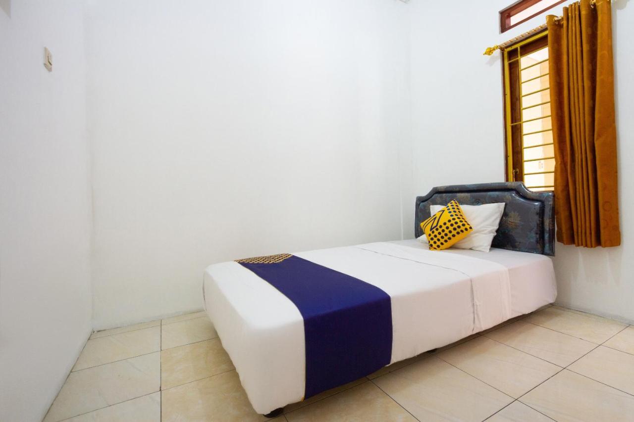 Spot On 2891 999 Guest House Sumedang Экстерьер фото