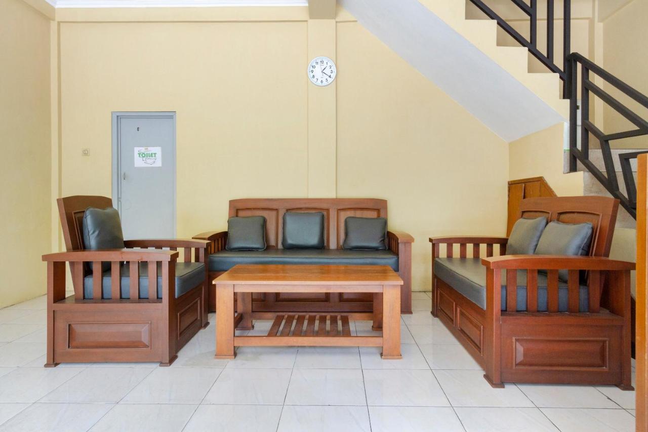 Spot On 2891 999 Guest House Sumedang Экстерьер фото