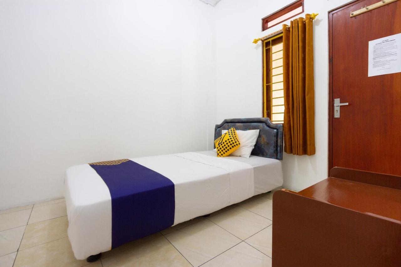 Spot On 2891 999 Guest House Sumedang Экстерьер фото